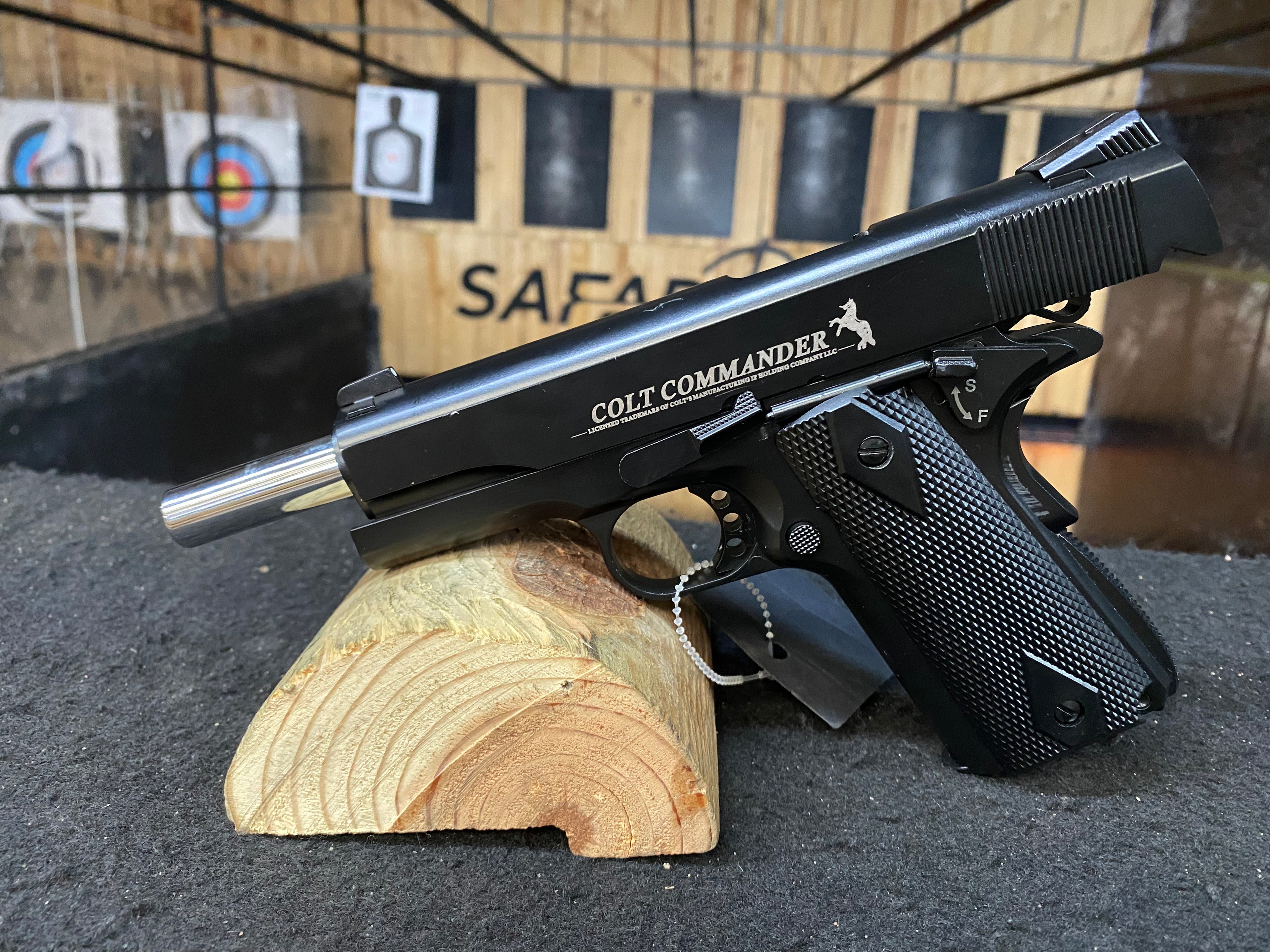 PISTOLA UMAREX COLT COMMANDER / CO2 / AIRE COMPRIMIDO / TIRO AL BLANCO