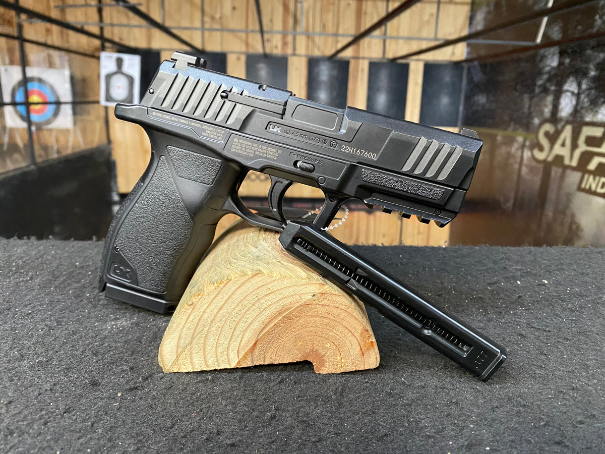 PISTOLA UMAREX MCP BB EN KIT CO2 / AIRE COMPRIMIDO/ TIRO AL BLANCO